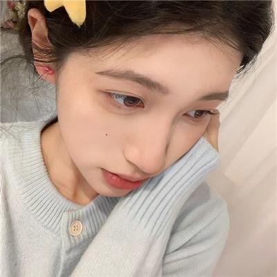 三块广告牌